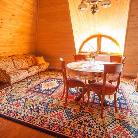 Holiday House Folwark Jelen Poniklica Exterior photo